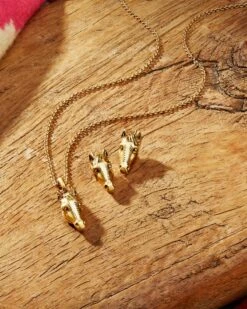 Beau Horse Pendant Necklace In Vintage Gold 7 Beau Horse Pendant Necklace In Vintage Gold -Fashion Accessories Store Kendra Scott Beau Horse Pendant Necklace Vintage Gold 00