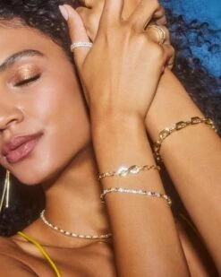 Juliette Gold Delicate Chain Bracelet In White Crystal -Fashion Accessories Store Kendra Scott Juliette Delicate Bracelet Gold 01